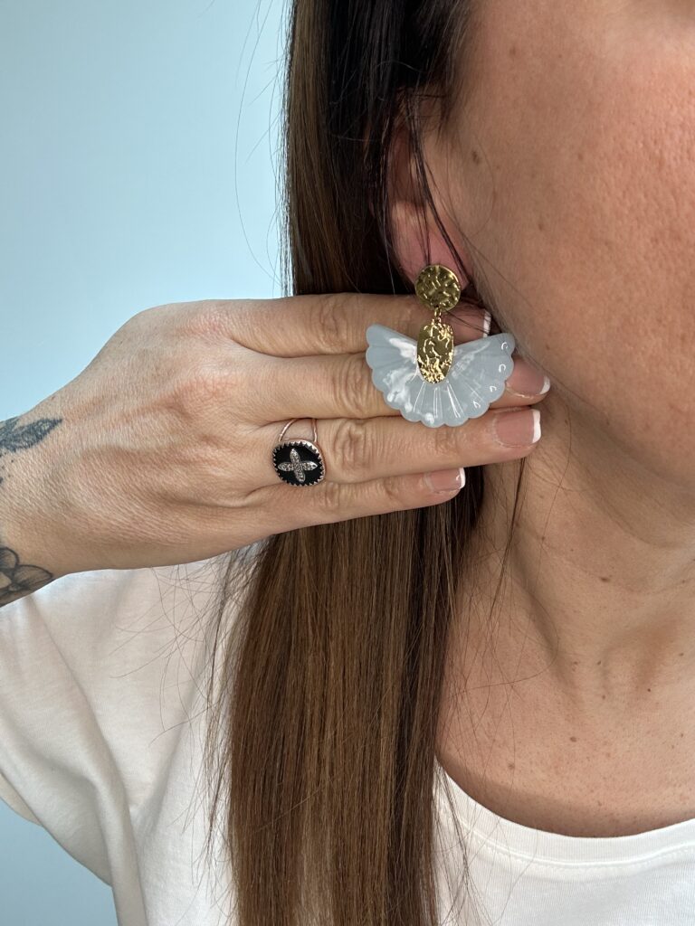 bijoux-femme-bohème-moderne-créateur-tendance-girly-artisan-féminin-pendentif-boucles d'oreilles-collier-bracelet