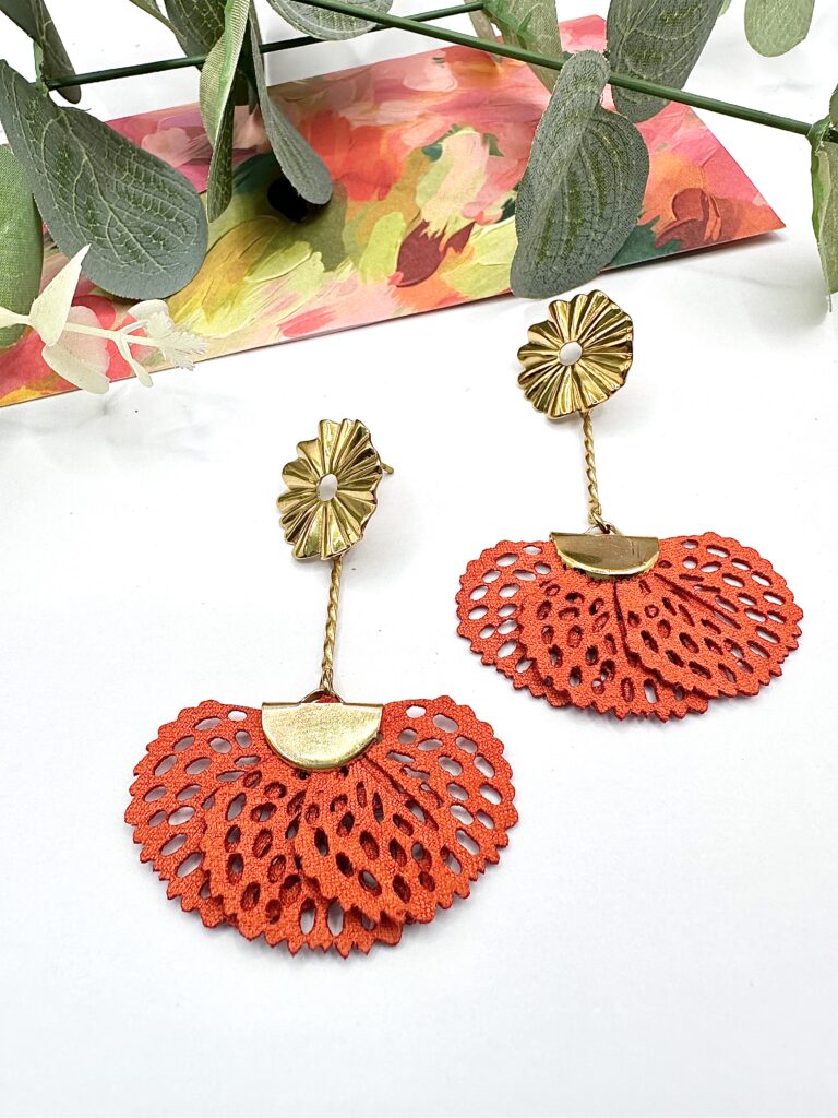 bijoux-femme-bohème-moderne-créateur-tendance-girly-artisan-féminin-pendentif-boucles d'oreilles-collier-bracelet