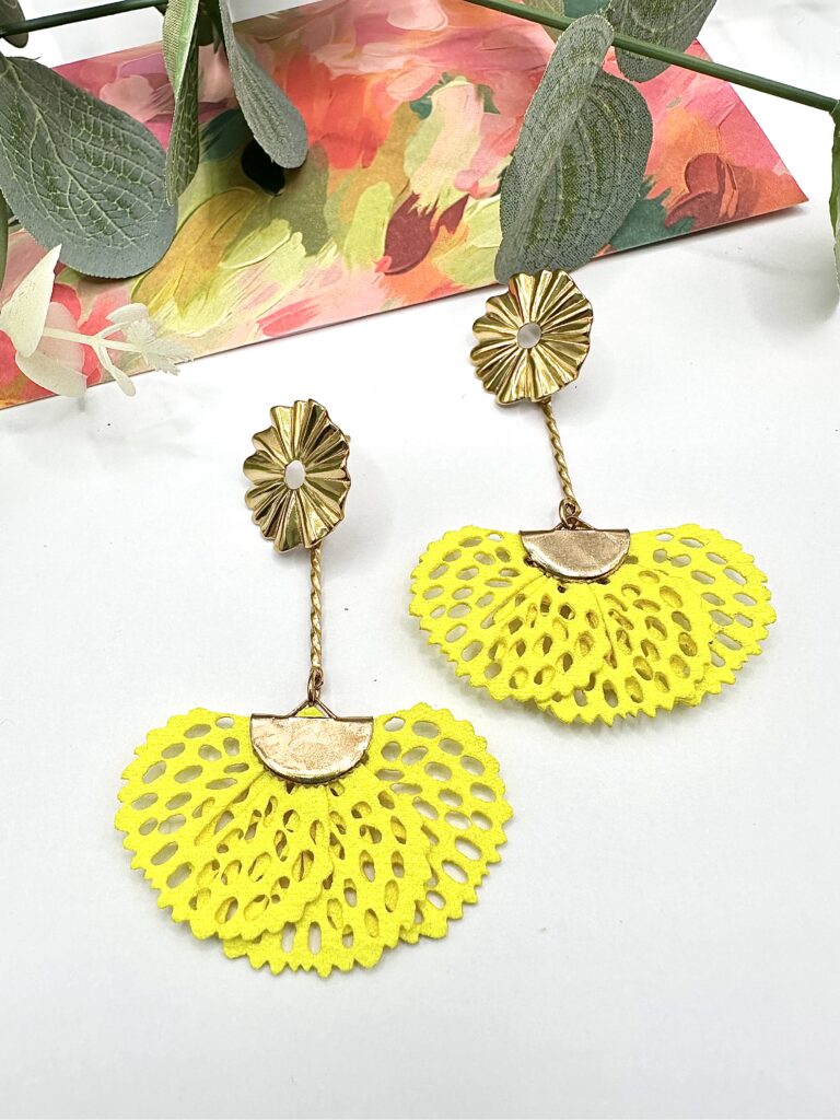 bijoux-femme-bohème-moderne-créateur-tendance-girly-artisan-féminin-pendentif-boucles d'oreilles-collier-bracelet