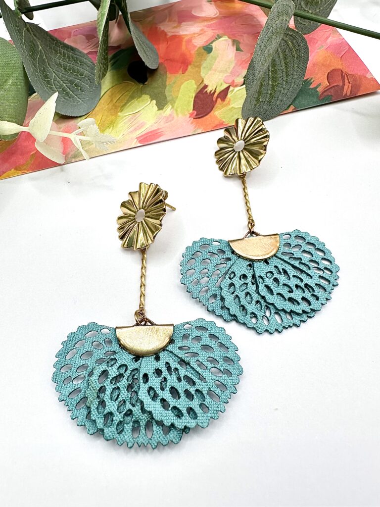 bijoux-femme-bohème-moderne-créateur-tendance-girly-artisan-féminin-pendentif-boucles d'oreilles-collier-bracelet