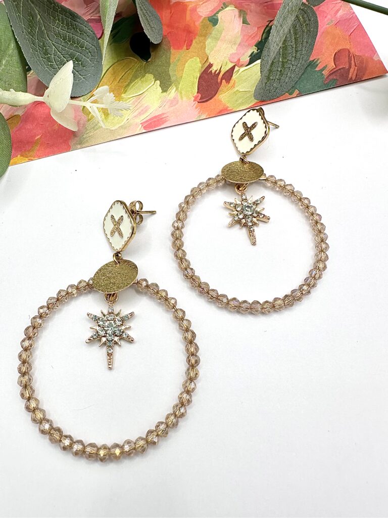 bijoux-femme-bohème-moderne-créateur-tendance-girly-artisan-féminin-pendentif-boucles d'oreilles-collier-bracelet