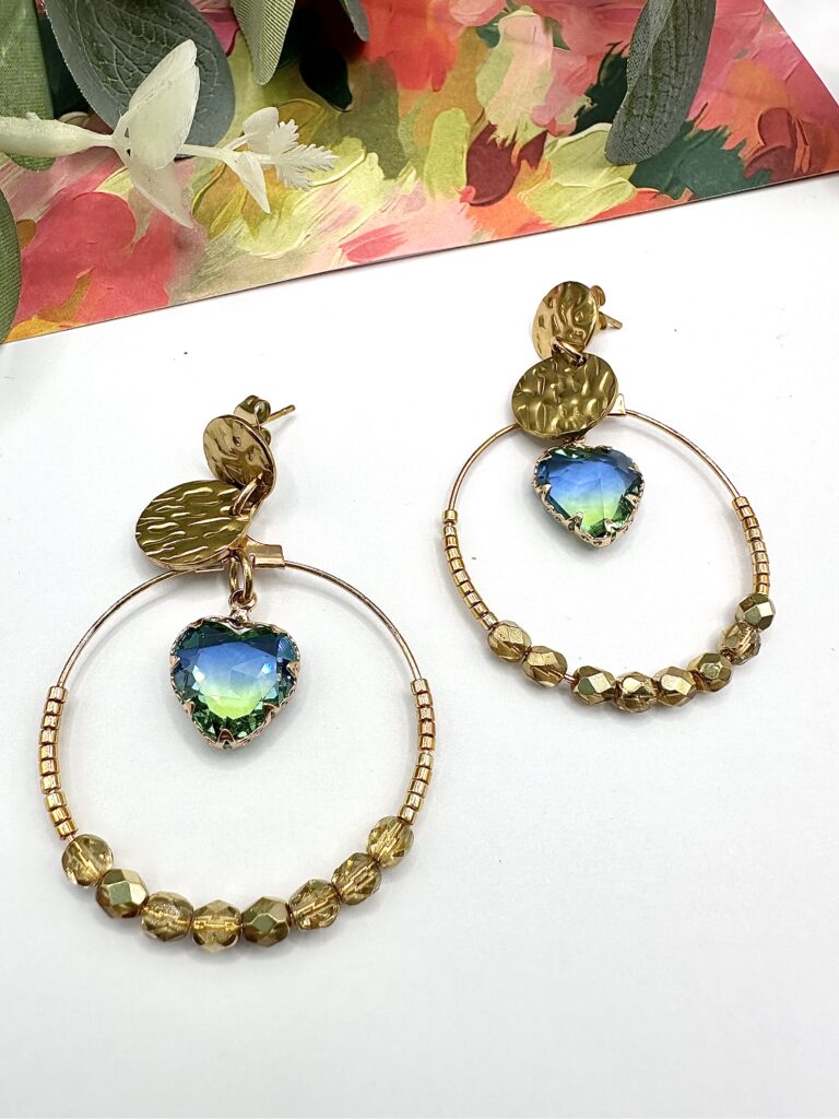bijoux-femme-bohème-moderne-créateur-tendance-girly-artisan-féminin-pendentif-boucles d'oreilles-collier-bracelet