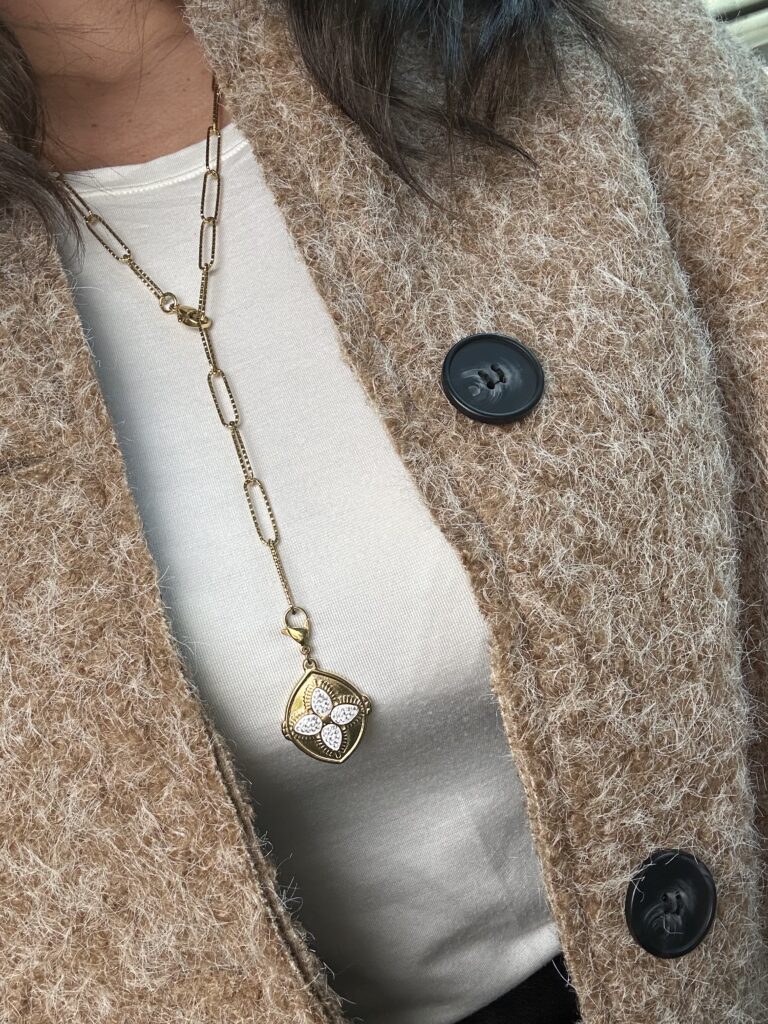 bijoux-femme-bohème-moderne-créateur-tendance-girly-artisan-féminin-pendentif-boucles d'oreilles-collier-bracelet